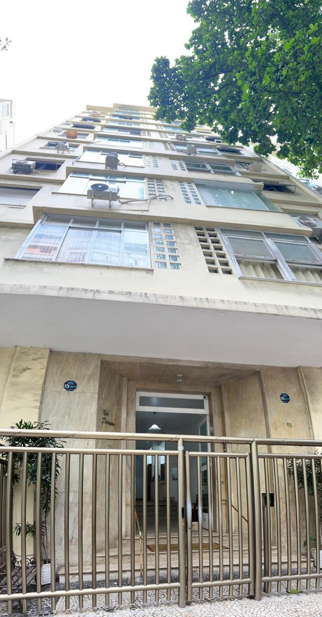 Riosouth Quase Pe Na Areia 50m Localizacao Copacabana Espacoso